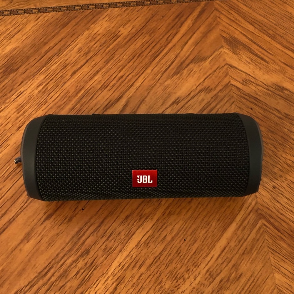 JBL flip 4 Speaker